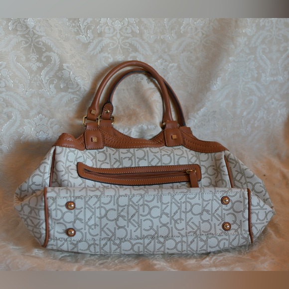 Calvin Klein Handbag - Picture 4 of 10